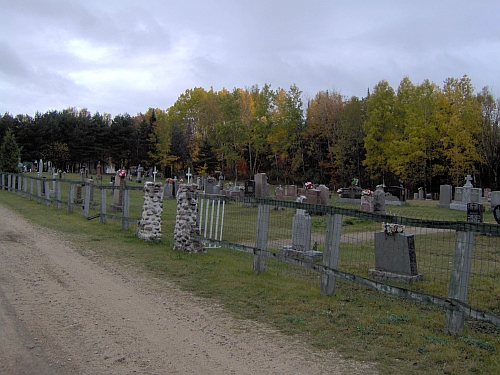 Cimetire Ste-Famille, Aumond, La Valle-de-la-Gatineau, Outaouais, Québec