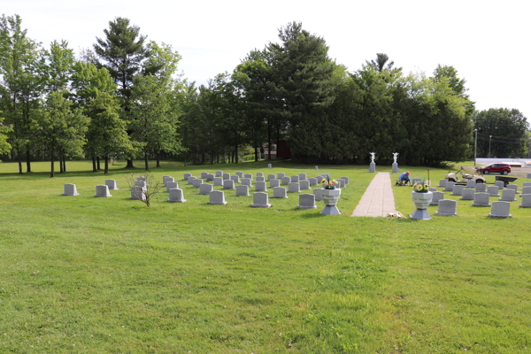 Frres (Friars) du Sacr-Coeur Cemetery, Brompton, Sherbrooke, Estrie, Quebec