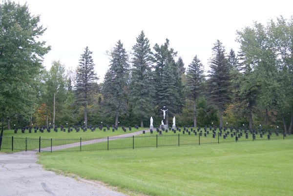 Cimetire des Antoniennes-de-Marie, Chicoutimi, Saguenay, Saguenay-Lac-St-Jean, Québec