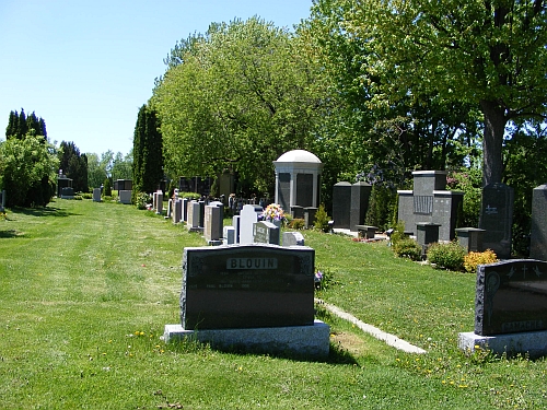 Cimetire de St-Vincent-de-Paul, Laval, Québec