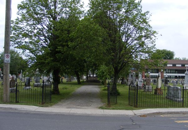 Ste-Hlne R.C. Cemetery, Ste-Hlne-de-Breakeyville, Lvis, Chaudire-Appalaches, Quebec