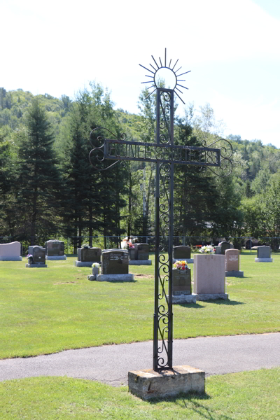 Notre-Dame-de-Montauban R.C. Cemetery, Mkinac, Mauricie, Quebec