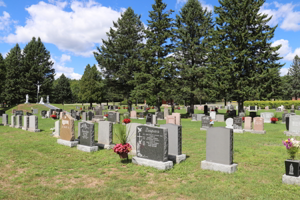 Notre-Dame-du-Mont-Carmel R.C. Cemetery, Les Chenaux, Mauricie, Quebec