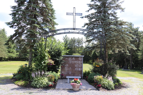 Cimetire St-Thophile, Racine, Le Val-Saint-Franois, Estrie, Québec