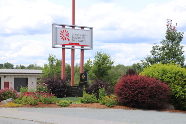 Cimetire Odyssa (Les Jardins du Souvenir de l'Estrie), Sherbrooke, Estrie, Québec