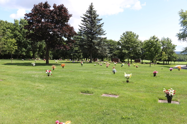 Les Jardins Qubec Cemetery, St-Augustin-de-Desmaures, Capitale-Nationale, Quebec