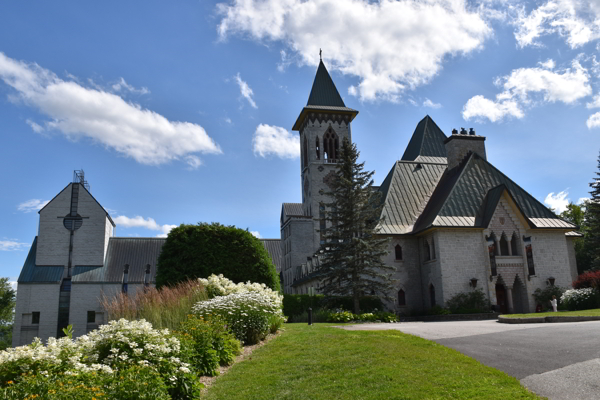 Cimetire catholique de St-Benot-du-Lac, Memphrmagog, Estrie, Québec