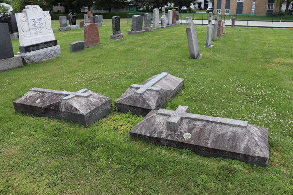 St-Dominique R.C. Cemetery, Les Maskoutains, Montrgie, Quebec