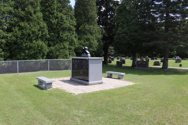 Ste-Anne-de-la-Prade R.C. Cemetery, Les Chenaux, Mauricie, Quebec