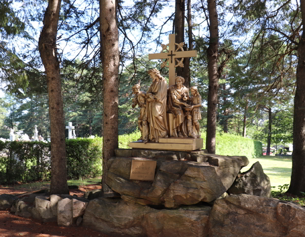 Ste-Thcle R.C. Church Cemetery, Mkinac, Mauricie, Quebec