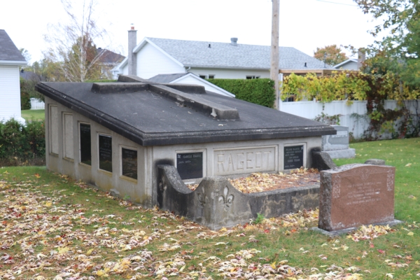 St-Germain-de-Grantham R.C. Cemetery, Drummond, Centre-du-Qubec, Quebec