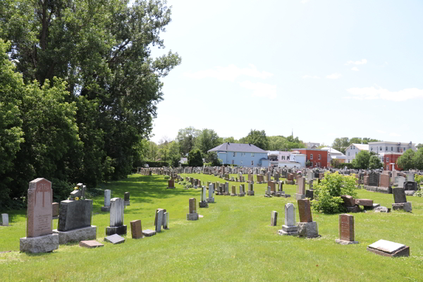 La Cathdrale R.C. Cemetery, St-Hyacinthe, Les Maskoutains, Montrgie, Quebec