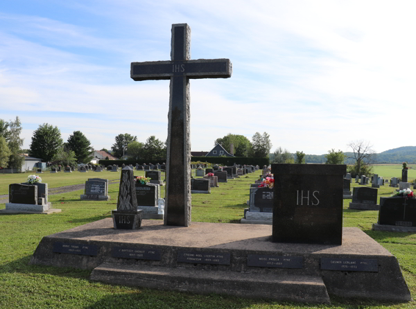 St-Tite-de-Champlain R.C. Cemetery, Mkinac, Mauricie, Quebec