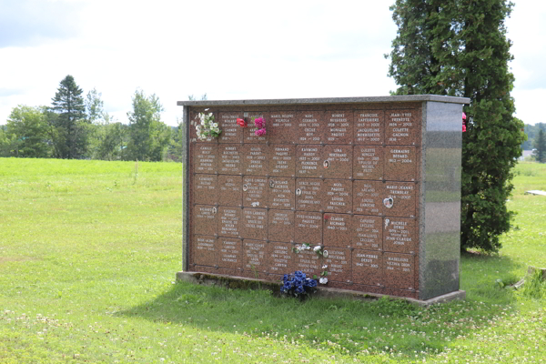 Notre-Dame R.C. Cemetery, Pont-Rouge, Portneuf, Capitale-Nationale, Quebec