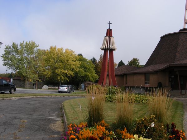 Caveau funraire familial de Mgr Calixte Marquis, St-Clestin, Nicolet-Yamaska, Centre-du-Qubec, Québec