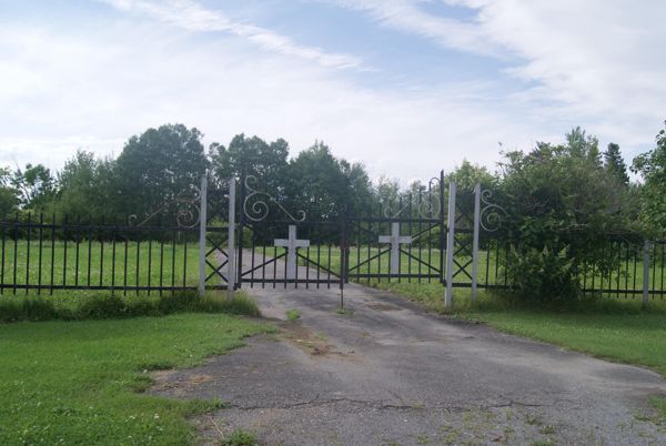 Ancien cimetire de la ferme des Soeurs de Notre-Dame du Bon-Conseil, Chicoutimi, Saguenay, Saguenay-Lac-St-Jean, Québec