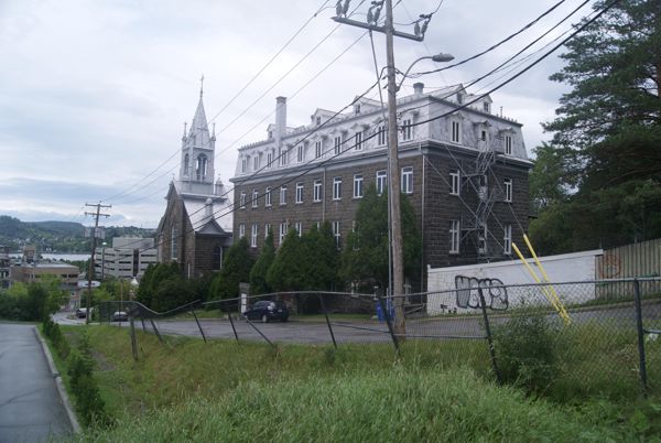 Ancien cimetire des Soeurs servantes du Trs St-Sacrement, Chicoutimi, Saguenay, Saguenay-Lac-St-Jean, Québec