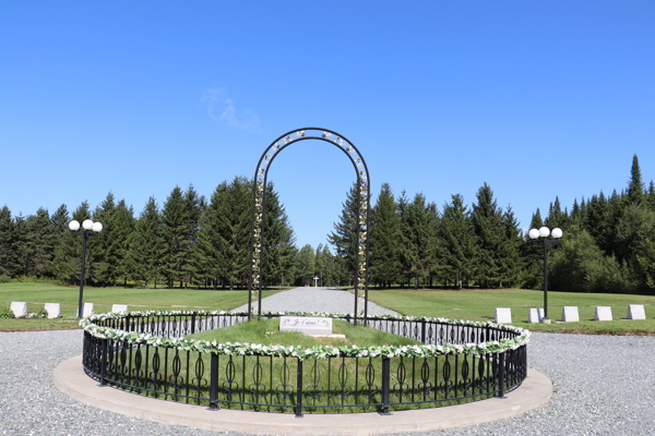 La Dame de tous les Peuples Community Cemetery, Lac-Etchemin, Les Etchemins, Chaudire-Appalaches, Quebec