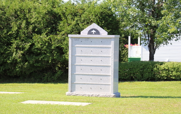 La Dame de tous les Peuples Community Cemetery, Lac-Etchemin, Les Etchemins, Chaudire-Appalaches, Quebec