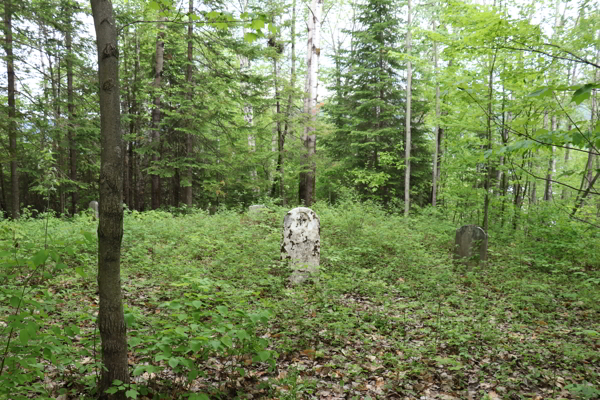 Ancien cimetire (1er) de St-Jean-des-Piles, Shawinigan, Mauricie, Québec