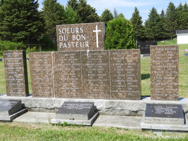 Bon-Pasteur Nuns R.C. Cemetery, Laterrire, Saguenay, Saguenay-Lac-St-Jean, Quebec