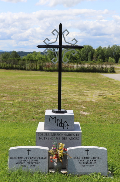 Cimetire des Soeurs missionnaires de Notre-Dame des Anges, Sherbrooke, Estrie, Québec