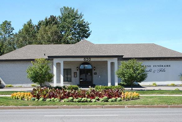 Complexe funraire Brub et Fils, Alma, Lac-St-Jean-Est, Saguenay-Lac-St-Jean, Quebec